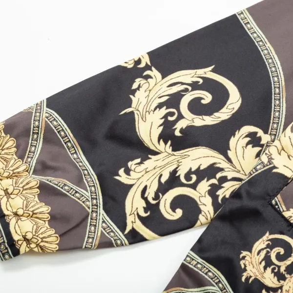 【2026】【VERSACE   公式旗艦店】ヴェルサーチ   ジャケット着 ご好評に付き再入荷！241022