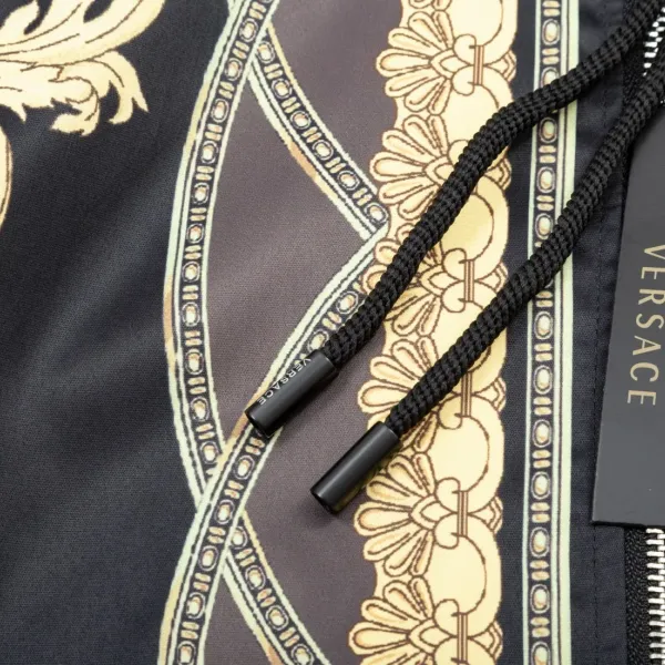 【2026】【VERSACE   公式旗艦店】ヴェルサーチ   ジャケット着 ご好評に付き再入荷！241022