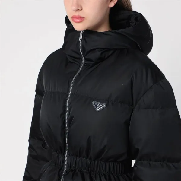 【2026】【PRADA  公式旗艦店】プラダ   ダウンジャケット ご好評に付き再入荷！241022