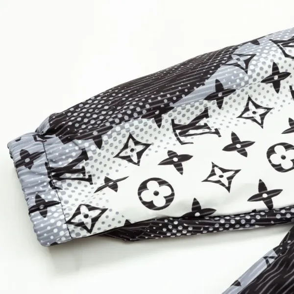 【2026】LV 【LOUIS VUITTON 公式旗艦店】ルイヴィトン ジャケット着 ご好評に付き再入荷!241021 【2026】LV 【LOUIS VUITTON 公式旗艦店】ルイヴィトン ジャケット着 ご好評に付き再入荷!241021