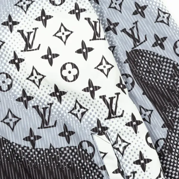 【2026】LV 【LOUIS VUITTON 公式旗艦店】ルイヴィトン ジャケット着 ご好評に付き再入荷!241021 【2026】LV 【LOUIS VUITTON 公式旗艦店】ルイヴィトン ジャケット着 ご好評に付き再入荷!241021