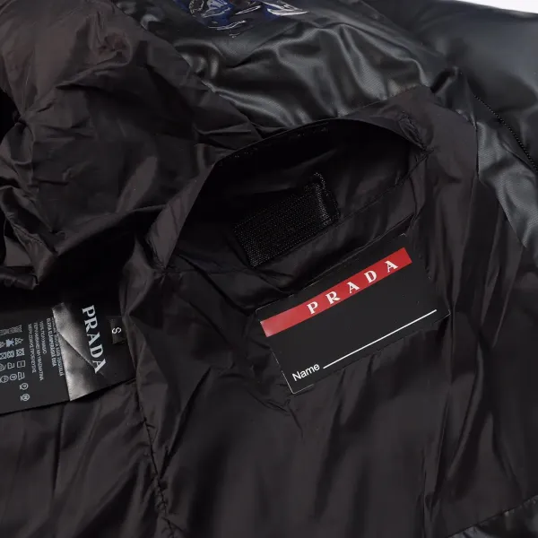 【2026】【PRADA 公式旗艦店】プラダ   ダウンジャケット 好評に付き再入荷！ 271017