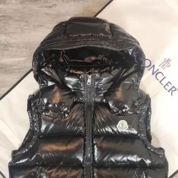【2026】MONCLER モンクレール ジレ ベスト ダウンベスト 男女兼用  241016