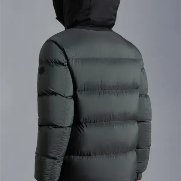 【2026】MONCLER★Madeira ショートダウンジャケット    241016