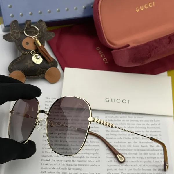 【2026】GUCCI( グッチ ) サングラス  241012