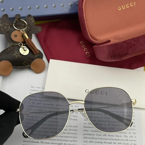 【2026】GUCCI( グッチ ) サングラス  241012