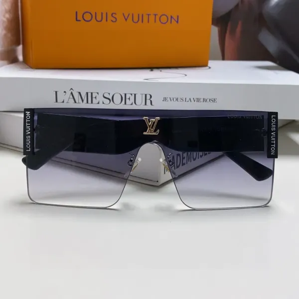 【2026】LV LOUIS VUITTON ( ルイヴィトン ) サングラス 241012 【2026】LV LOUIS VUITTON ( ルイヴィトン ) サングラス 241012