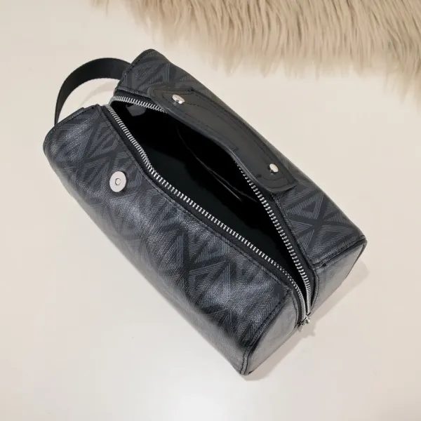 【2026】 【DIOR公式旗艦店】ディオール  ハンドバッグ   当日出荷 好評に付き再入荷！21.5*12.5*10.5CM   241007