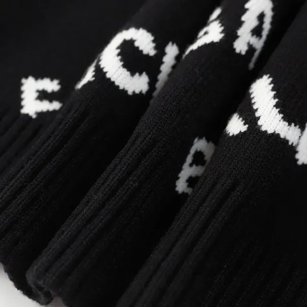 【2026】【BALENCIAGA   公式旗艦店】バレンシアガ  セーター好評に付き再入荷！ 240930