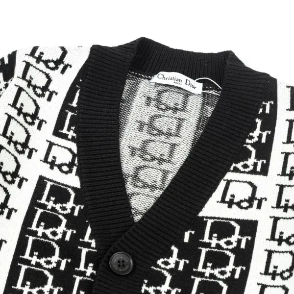 【2026】【DIOR 公式旗艦店】ディオール   セーター好評に付き再入荷！ 240929