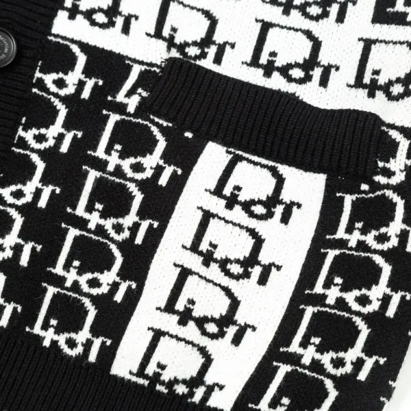 【2026】【DIOR 公式旗艦店】ディオール   セーター好評に付き再入荷！ 240929