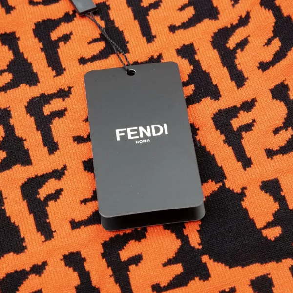 【2026】【FENDI 公式旗艦店】フェンディ   セーター好評に付き再入荷！ 240929