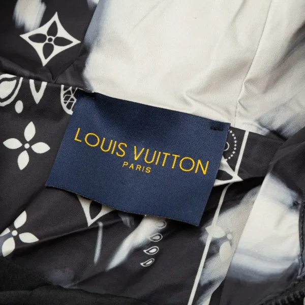 【2026】LV 【LOUIS VUITTON】ルイヴィトン ジャケット着ご好評に付き再入荷!240926 【2026】LV 【LOUIS VUITTON】ルイヴィトン ジャケット着ご好評に付き再入荷!240926