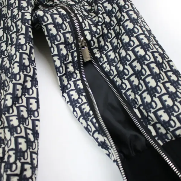 【2026】【DIOR  公式旗艦店】ディオール   ジャケット着 好評に付き再入荷！ 240923