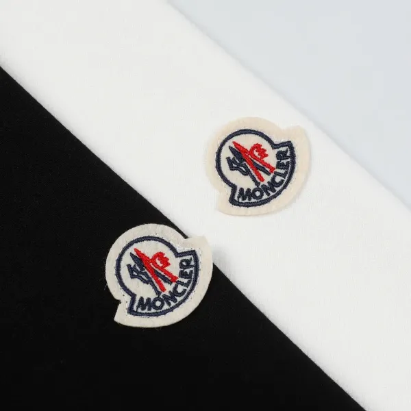 【2026】【MONCLER 公式旗艦店】モンクレール  丸首の衛衣 スウェットご好評に付き再入荷 240902