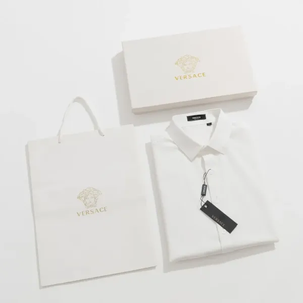 【2026】【VERSACE 公式旗艦店】ヴェルサーチ  シャツ  ご好評に付き再入荷  240831