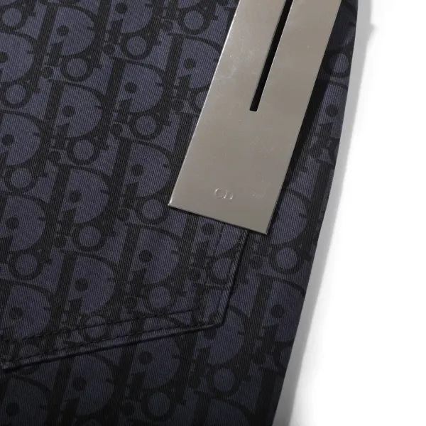 【2026】【DIOR 公式旗艦店】ディオール  ジーパン  ご好評に付き再入荷  240831