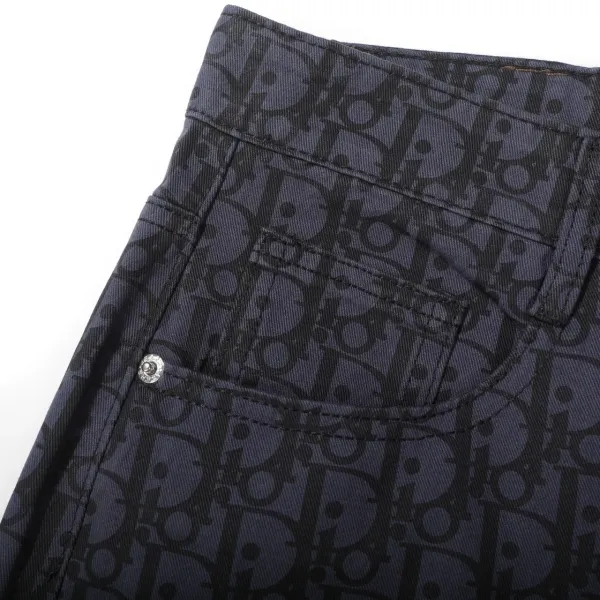 【2026】【DIOR 公式旗艦店】ディオール  ジーパン  ご好評に付き再入荷  240831