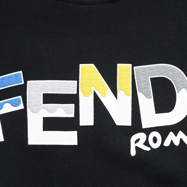 【2026】【FENDI  公式旗艦店】フェンディ  丸首の衛衣 スウェット ご好評に付き再入荷240829