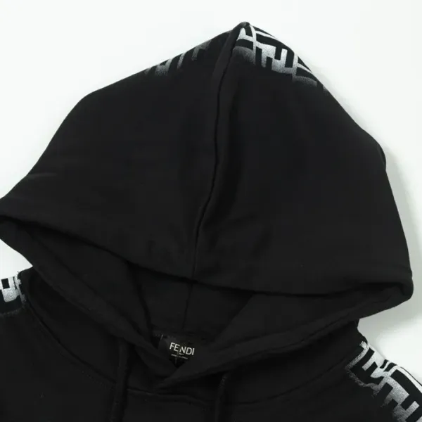 【2026】【FENDI  公式旗艦店】フェンディパーカー スウェット ご好評に付き再入荷 240830