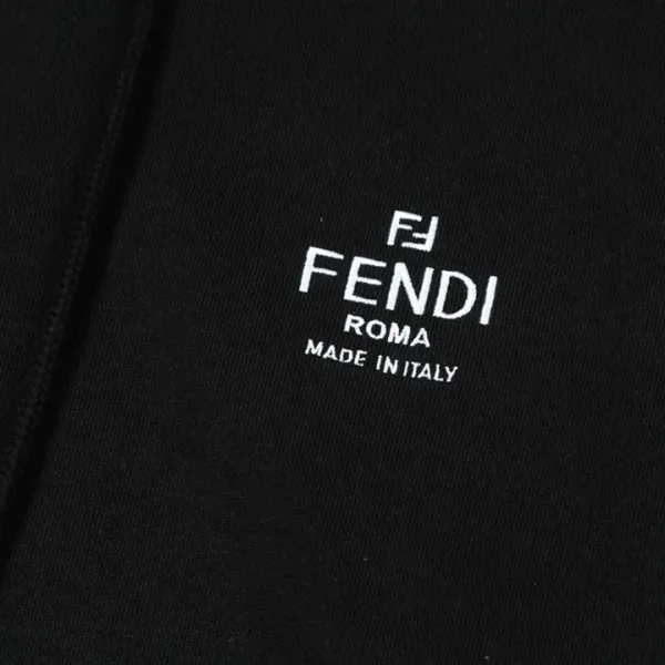 【2026】【FENDI  公式旗艦店】フェンディパーカー スウェット ご好評に付き再入荷 240830