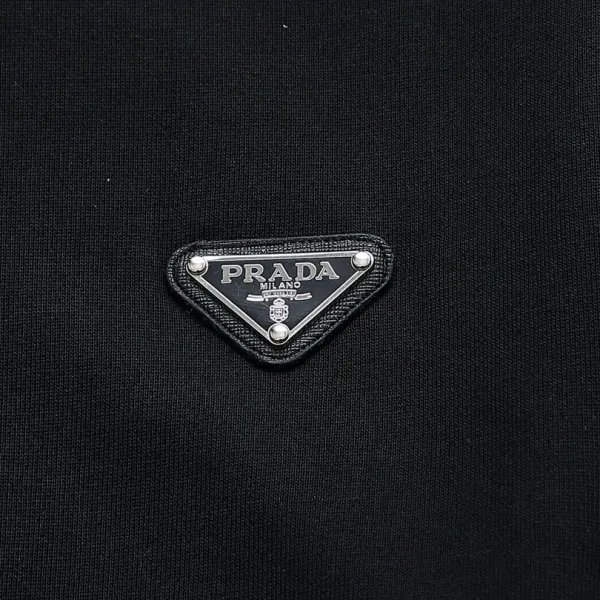 【2026】【PRADA 公式旗艦店】プラダ  丸首の衛衣 スウェットご好評に付き再入荷 240828