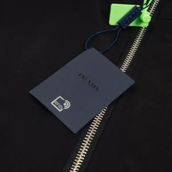 【2026】【PRADA  公式旗艦店】プラダ  ジャケット着 好評に付き再入荷 240828