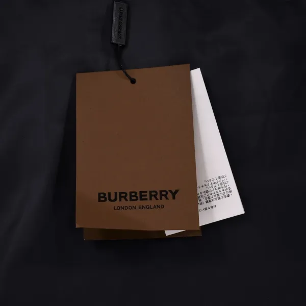 【2026】【BURBERRY 公式旗艦店】バーバリー  ジャケット着 好評に付き再入荷 240827