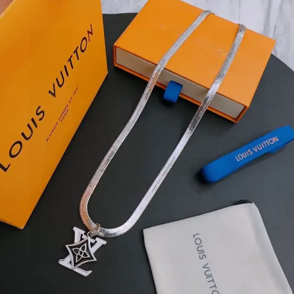 【2026】LV【LOUIS VUITTON】ネックレス、新しいネックレス万能シンプルファッションオーナメント 240813