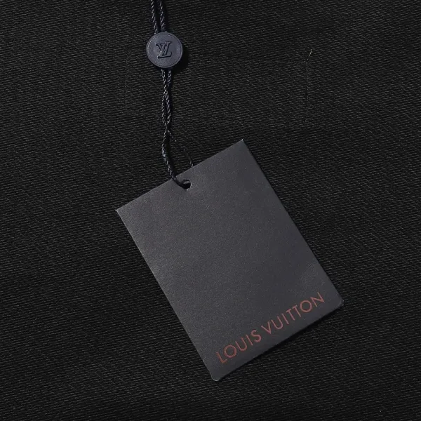 【2026】LV【LOUIS VUITTON 公式旗艦店】ルイヴィトン 丸首の衛衣 スウェット ご好評に付き再入荷 240811 【2026】LV【LOUIS VUITTON 公式旗艦店】ルイヴィトン 丸首の衛衣 スウェット ご好評に付き再入荷 240811