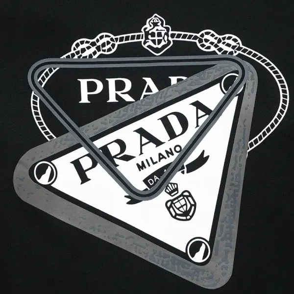 【2026】【PRADA 公式旗艦店】プラダ  丸首の衛衣 スウェットご好評に付き再入荷 240809