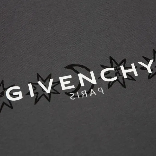 【2026】【GIVENCHY  公式旗艦店】ジバンシー  Tシャツご好評に付き再入荷 240803
