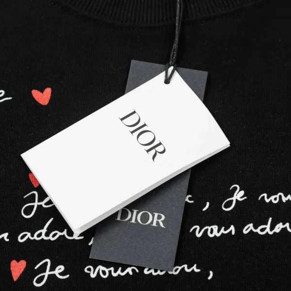 【2026】【DIOR 公式旗艦店】ディオール Tシャツ ご好評に付き再入荷! 【2026】【DIOR 公式旗艦店】ディオール Tシャツ ご好評に付き再入荷!