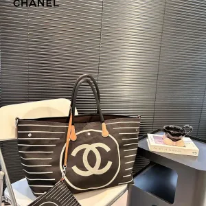 【2026】【CHANEL 公式旗艦店】シャネル ハンドバッグ 当日出荷 好評に付き再入荷！42*31CM  240723