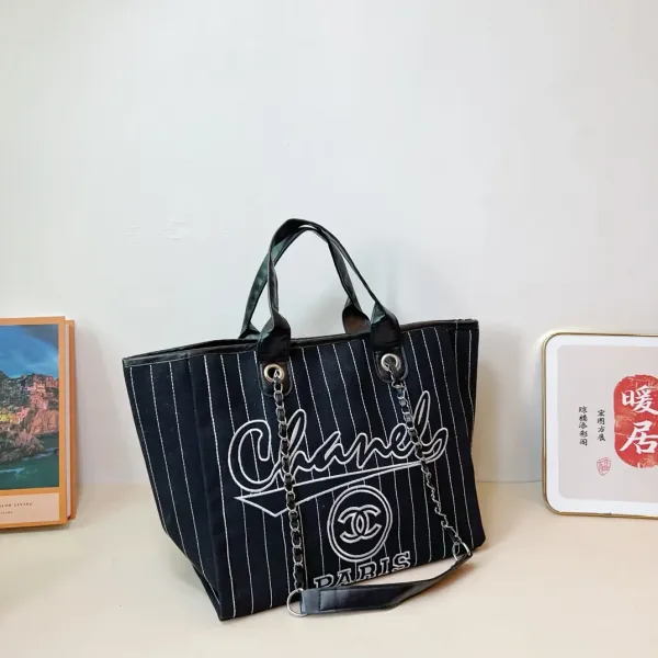 【2026】【CHANEL 公式旗艦店】シャネル ハンドバッグ 当日出荷 好評に付き再入荷！48*29CM  240723