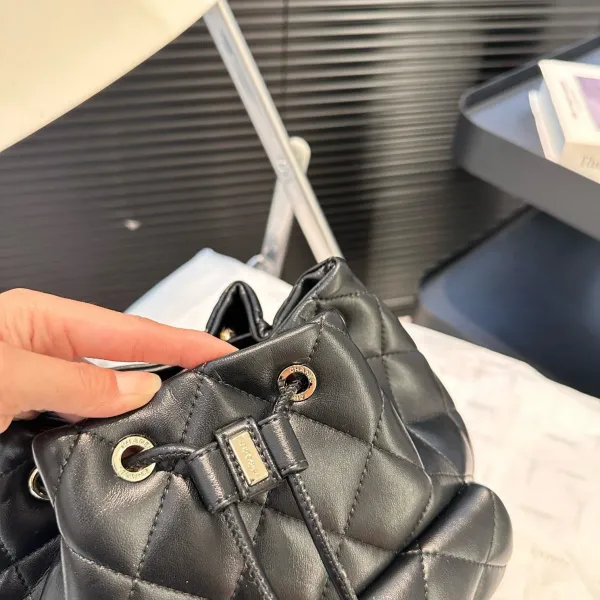 【2026】【CHANEL 公式旗艦店】シャネル リュックサック 当日出荷 好評に付き再入荷！20*22CM  240723