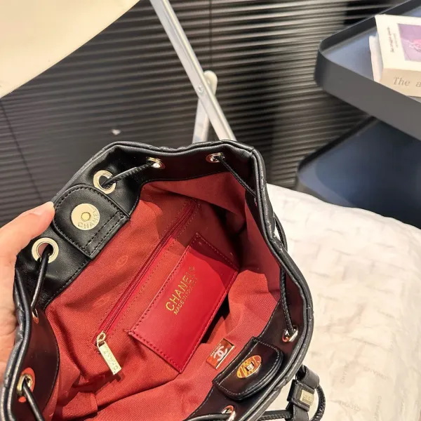 【2026】【CHANEL 公式旗艦店】シャネル リュックサック 当日出荷 好評に付き再入荷！20*22CM  240723