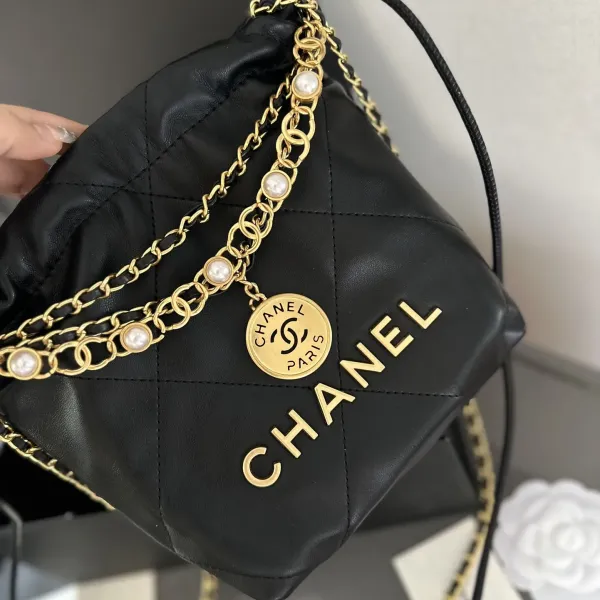 【2026】【CHANEL 公式旗艦店】シャネル 斜めがけバッグ 当日出荷 好評に付き再入荷!20CM 240723 【2026】【CHANEL 公式旗艦店】シャネル 斜めがけバッグ 当日出荷 好評に付き再入荷!20CM 240723