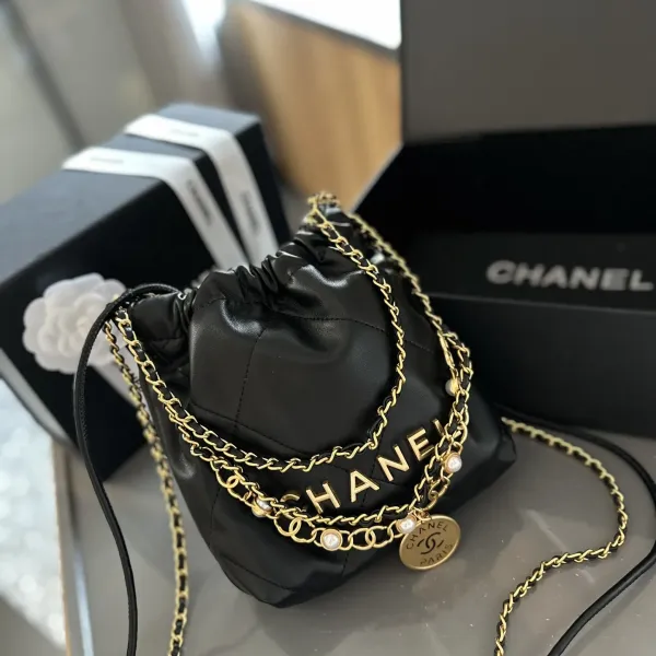 【2026】【CHANEL 公式旗艦店】シャネル 斜めがけバッグ 当日出荷 好評に付き再入荷!20CM 240723 【2026】【CHANEL 公式旗艦店】シャネル 斜めがけバッグ 当日出荷 好評に付き再入荷!20CM 240723