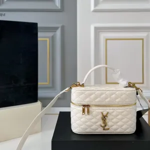 【2026】【YSL SAINT LAURENT 公式旗艦店】サンローラン   斜めがけバッグ 当日出荷 好評に付き再入荷！18*12CM  240722
