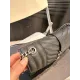 【2026】【YSL SAINT LAURENT 公式旗艦店】サンローラン   斜めがけバッグ 当日出荷 好評に付き再入荷！21*15CM  240722