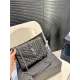【2026】【YSL SAINT LAURENT 公式旗艦店】サンローラン   斜めがけバッグ 当日出荷 好評に付き再入荷！21*15CM  240722
