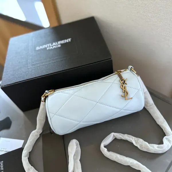 【2026】【YSL SAINT LAURENT 公式旗艦店】サンローラン   斜めがけバッグ 当日出荷 好評に付き再入荷！20*10CM  240722
