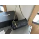 【2026】【YSL SAINT LAURENT 公式旗艦店】サンローラン   斜めがけバッグ 当日出荷 好評に付き再入荷！20*10CM  240722