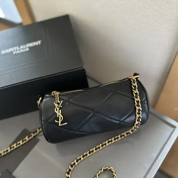 【2026】【YSL SAINT LAURENT 公式旗艦店】サンローラン   斜めがけバッグ 当日出荷 好評に付き再入荷！20*10CM  240722