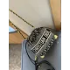 【2026】【YSL SAINT LAURENT 公式旗艦店】サンローラン   斜めがけバッグ 当日出荷 好評に付き再入荷！25*5*13CM  240722