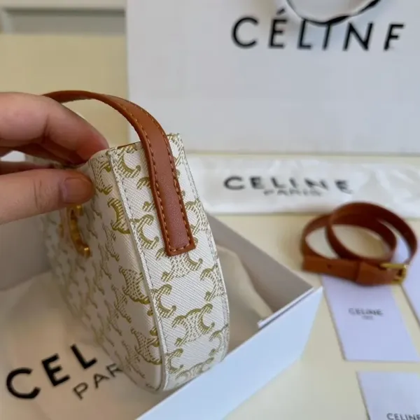 【2026】【CELINE 公式旗艦店】セリーヌ ハンドバッグ 当日出荷 好評に付き再入荷！22*13CM  1240723