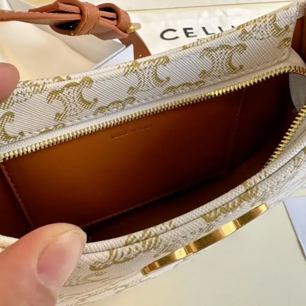 【2026】【CELINE 公式旗艦店】セリーヌ ハンドバッグ 当日出荷 好評に付き再入荷！22*13CM  1240723
