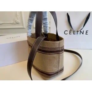 【2026】【CELINE 公式旗艦店】セリーヌ ハンドバッグ 当日出荷 好評に付き再入荷！20*17CM  1240723