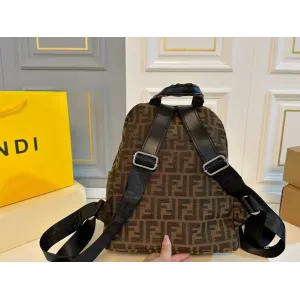 【2026】【FENDI  公式旗艦店】フェンディ  リュックサック  当日出荷 好評に付き再入荷！28*31CM  240720